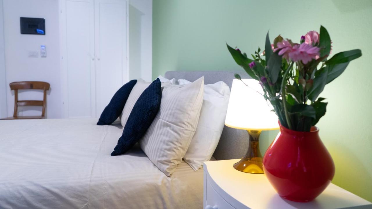 Double Room Private External Bathroom
