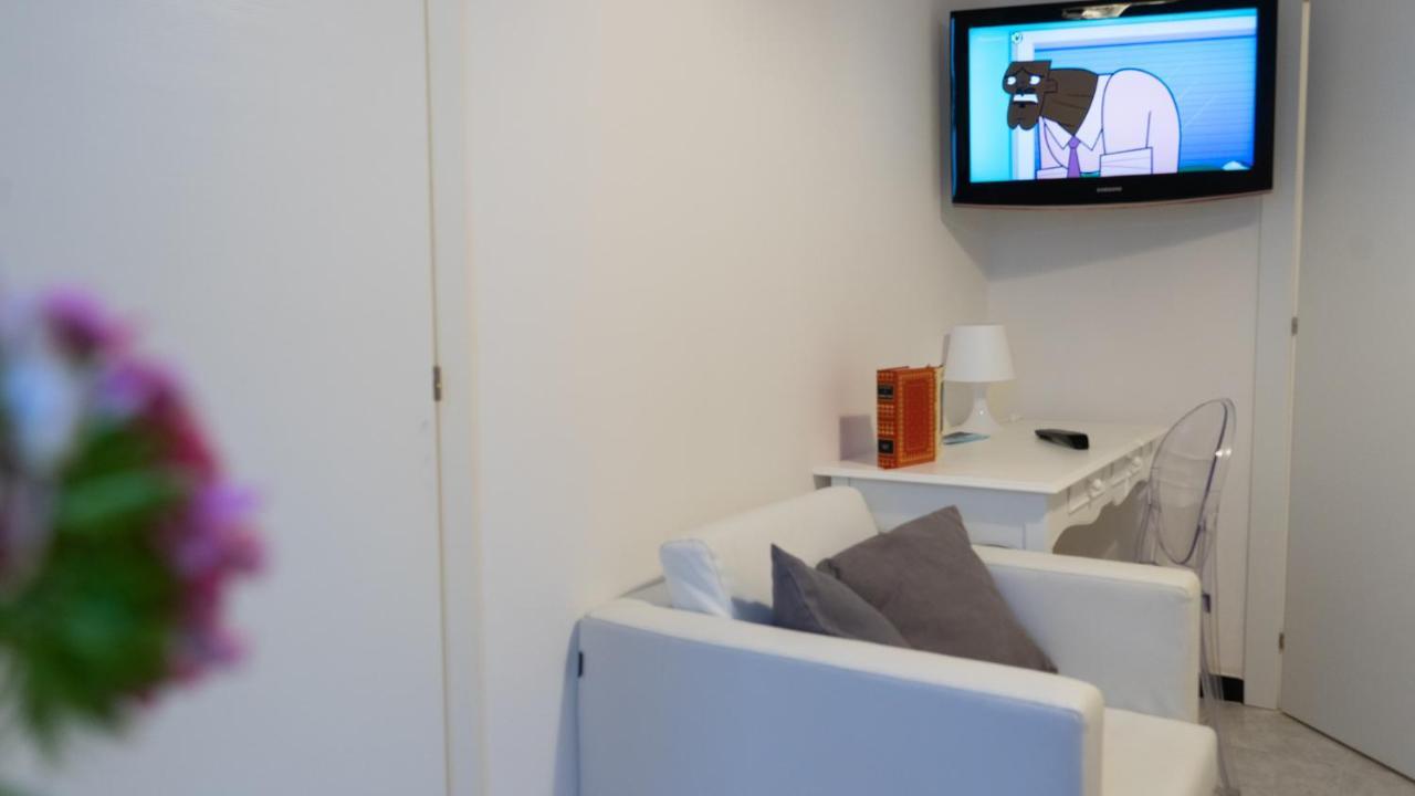 Deluxe Double Room Ensuite Bathroom
