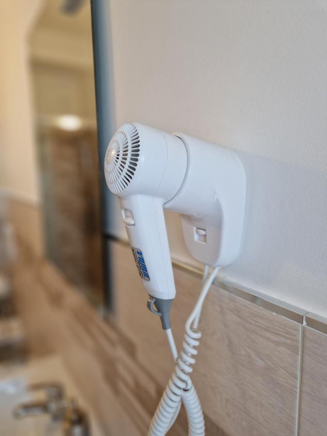 Double or Twin Room Private Bathroom