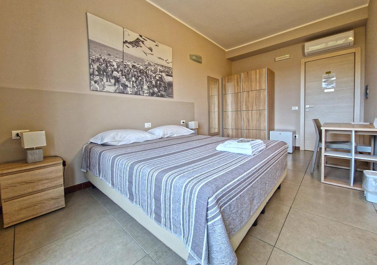 Double or Twin Room Private Bathroom