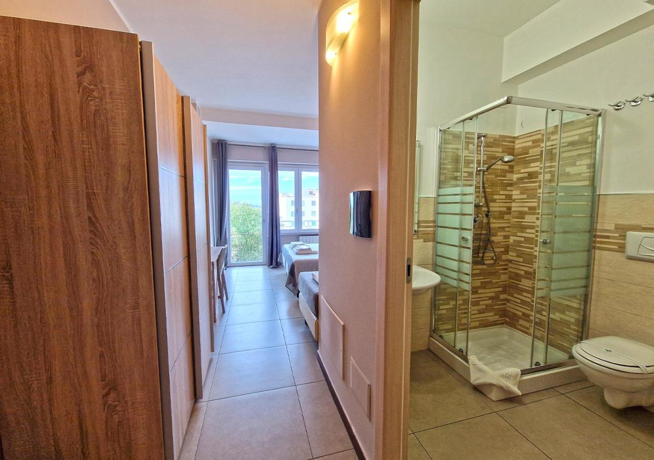 Triple Room Private Bathroom