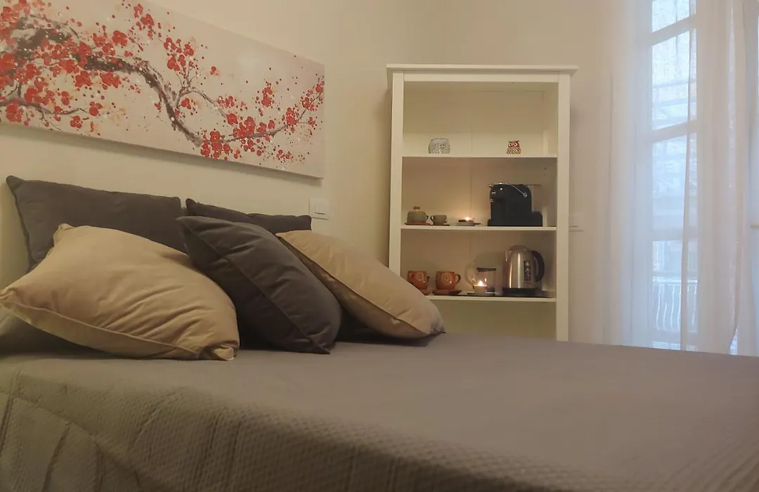 Tiny Room-1