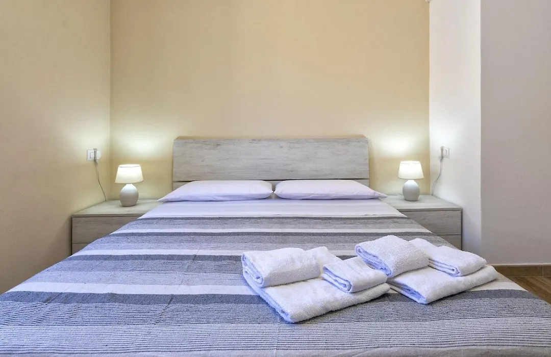 Vico Rooms-1