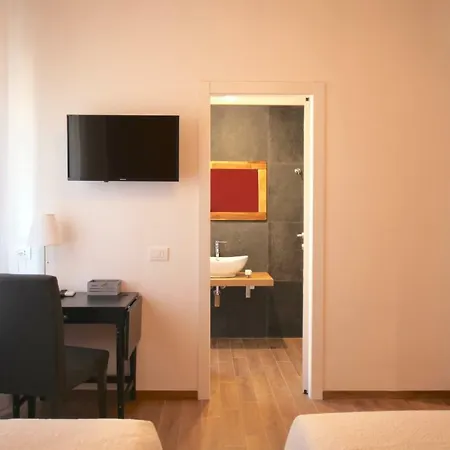 A Due Passi Guest House-2